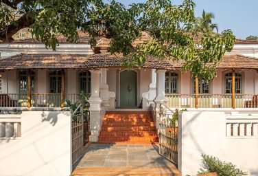 title-simple-front-wall-design title-simple-front-wall-design